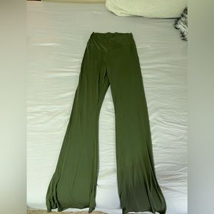 Dark green aerie flare leggings